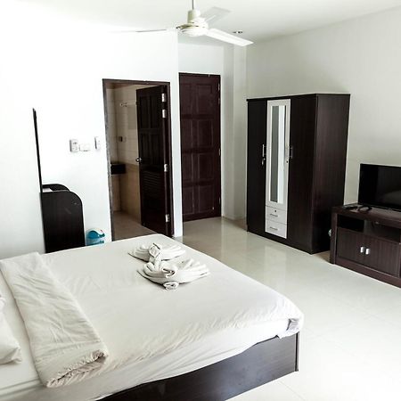 Happy Fish Guesthouse Patong Zewnętrze zdjęcie