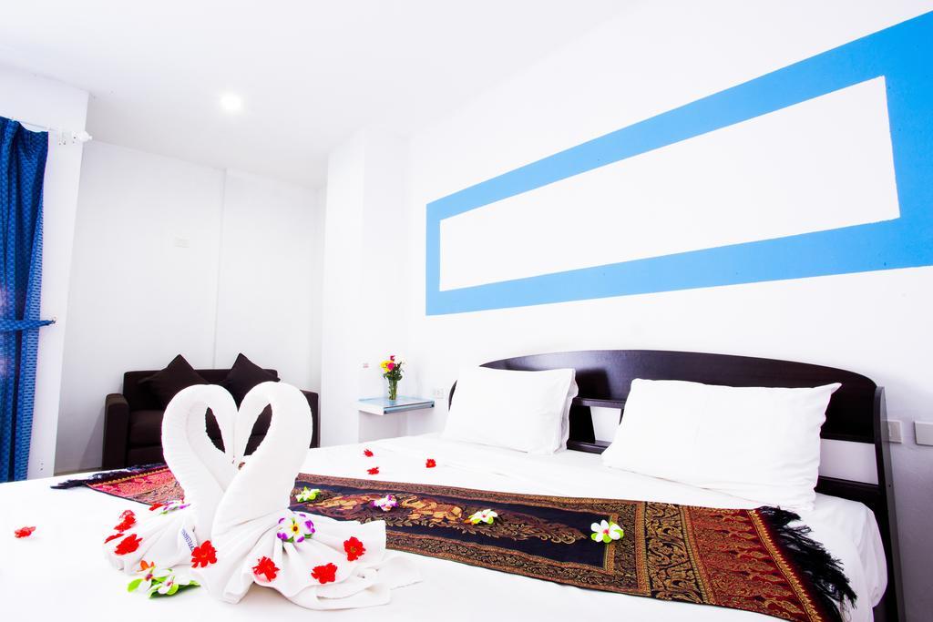 Happy Fish Guesthouse Patong Zewnętrze zdjęcie