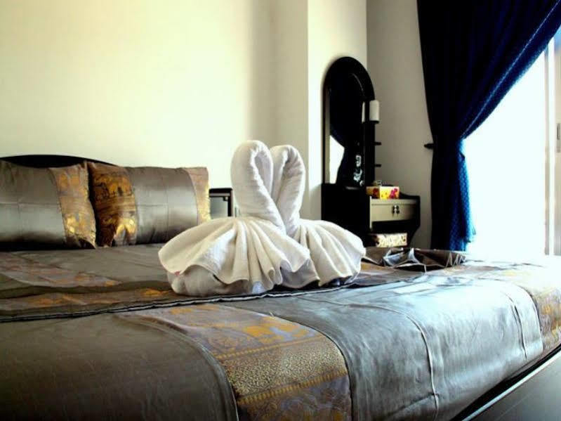 Happy Fish Guesthouse Patong Zewnętrze zdjęcie