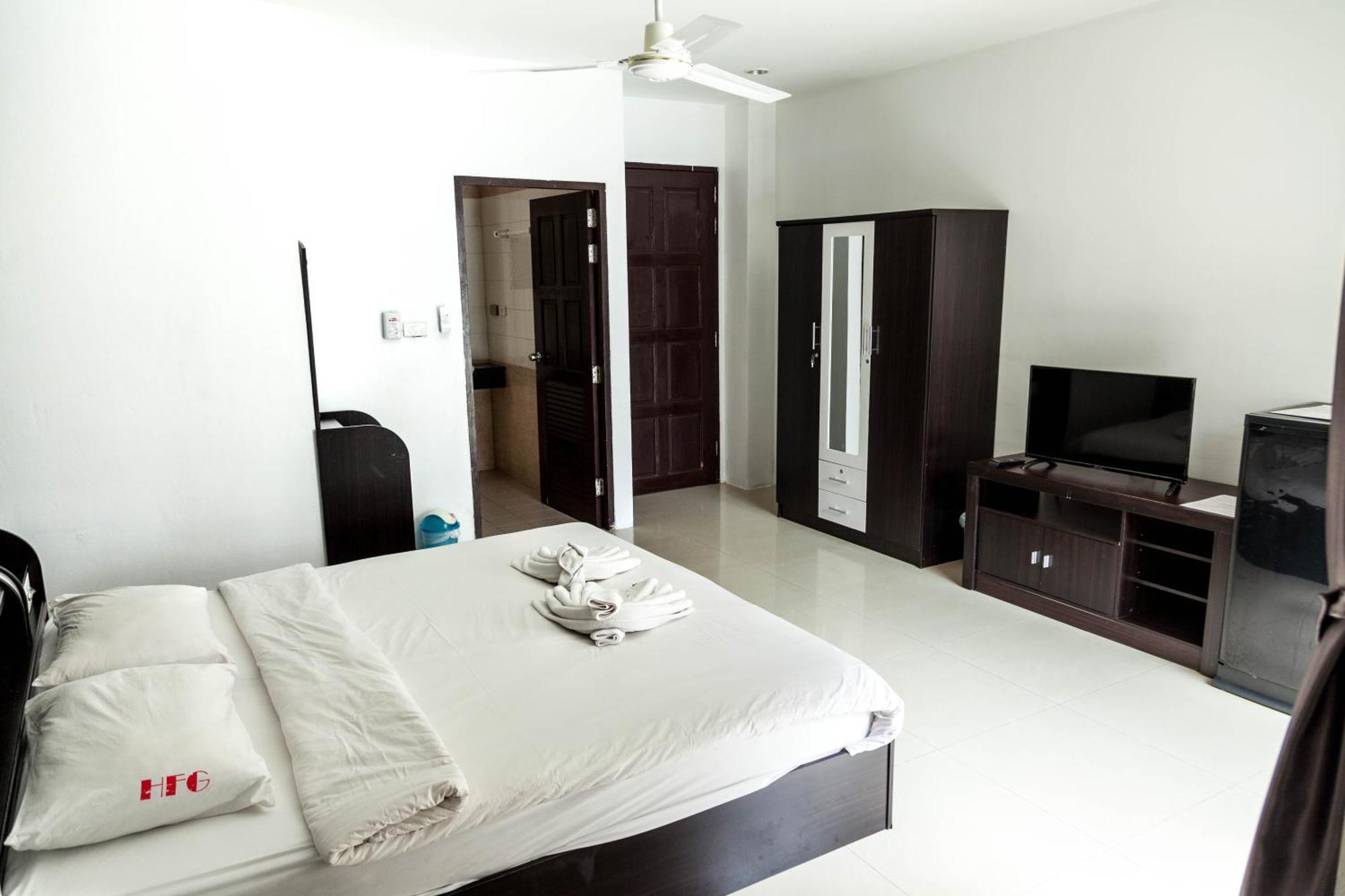 Happy Fish Guesthouse Patong Zewnętrze zdjęcie
